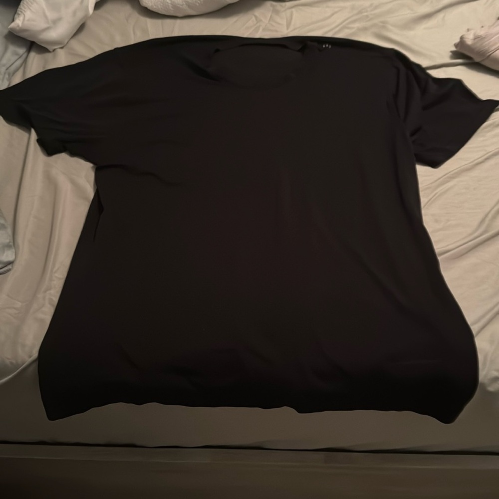 Lululemon metal vent tech black